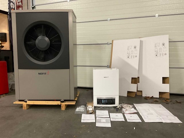 Nefit warmtepompset - afbeelding 1 van  11