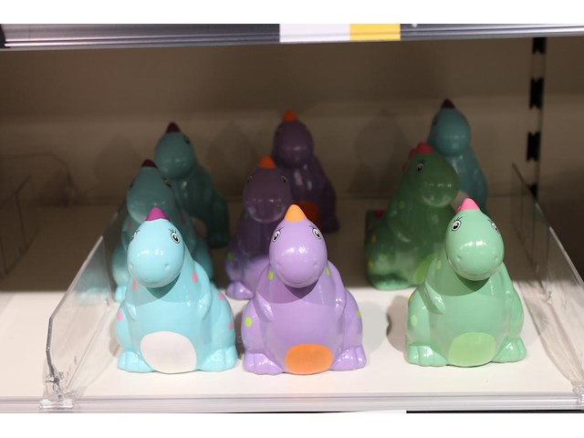 Negen dino spaarpotten hoogte 11 cm. - afbeelding 1 van  2