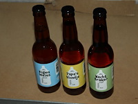 Negen dozen speciaal bieren deels aangebroken w.o. tripel, blond, weizen, fruitweizen, etc. op drie schappe... - afbeelding 4 van  4