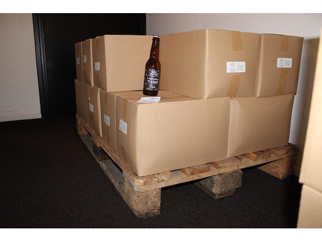 Negen dozen triple 't krut tht 07-2026. totaal 216 flesjes. - afbeelding 1 van  3