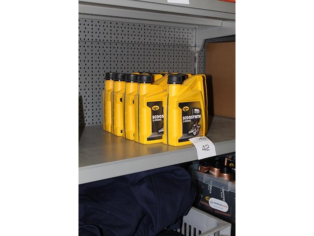 Negen flessen kroon oil scoorsynth 2- stroke 1l - afbeelding 2 van  2