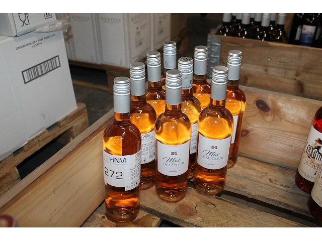 Negen flessen rose wijn mas delatour pays d'oc. - afbeelding 1 van  2