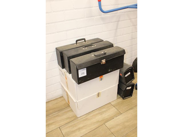 Negen gereedschapskoffers met afmeting 51 x 12 x 20 cm. - afbeelding 2 van  3