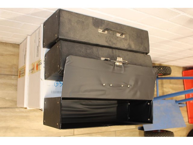 Negen gereedschapskoffers met afmeting 51 x 12 x 20 cm. - afbeelding 3 van  3