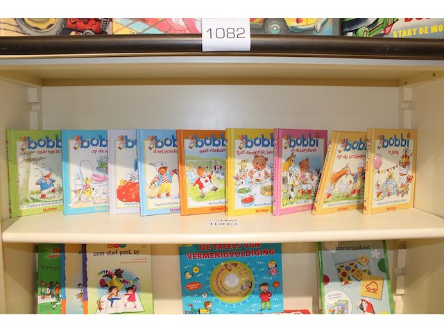 Negen leesboeken bobby. - afbeelding 1 van  2
