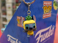 Negen pocket pop sleutelhangers lilo & stitch. stitch as pineapple - afbeelding 2 van  2