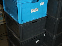 Negentien stapelbare kunststof kratten met afmeting 50 x 40 x 26 cm. - afbeelding 3 van  3