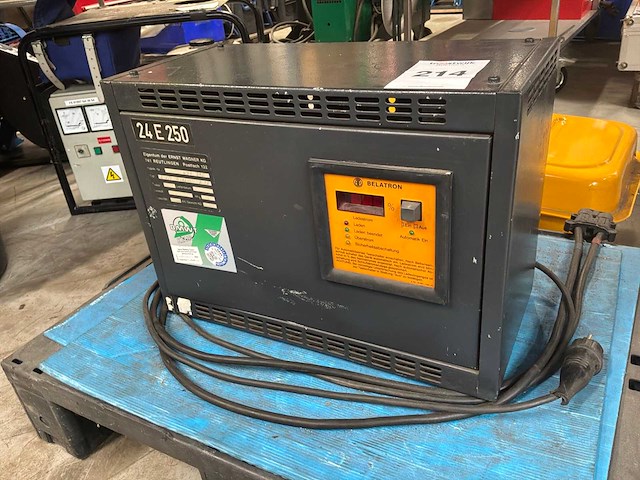 Nelatron e 220 g24/25 b-fb acculader - afbeelding 1 van  5