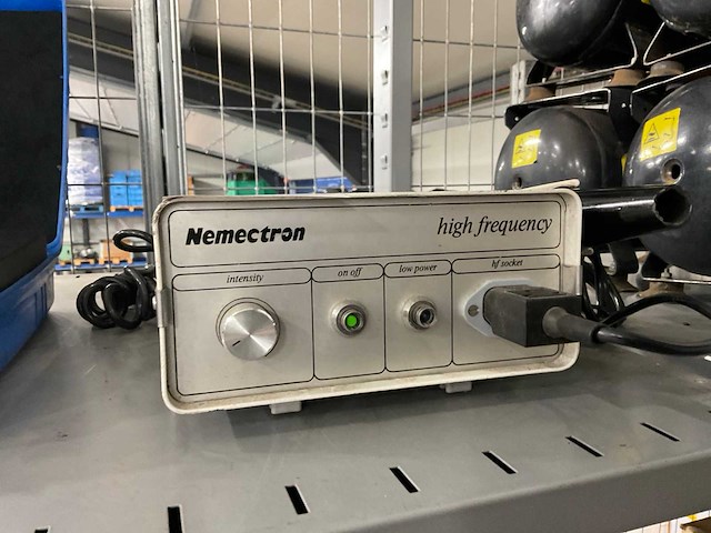 Nemectron high frequentie schoonheidssalon - afbeelding 1 van  3
