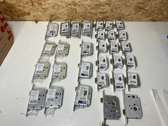 Nemef partij diverse sloten (30x) - afbeelding 5 van  12