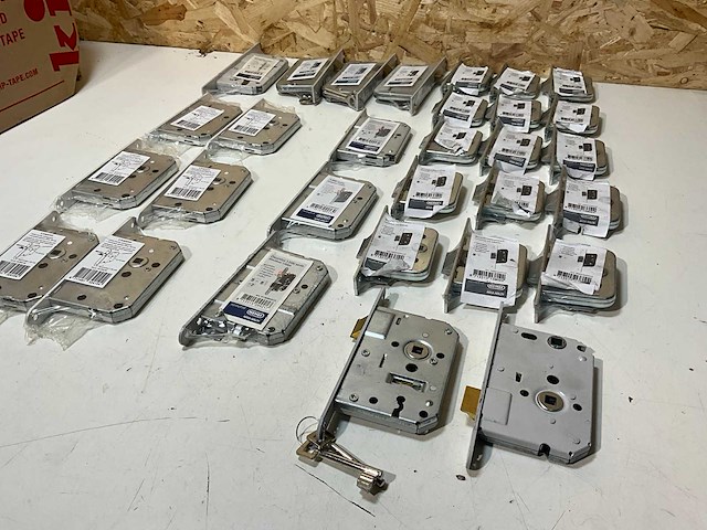 Nemef partij diverse sloten (30x) - afbeelding 6 van  12