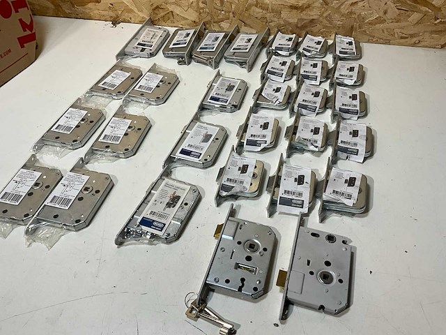 Nemef partij diverse sloten (30x) - afbeelding 7 van  12