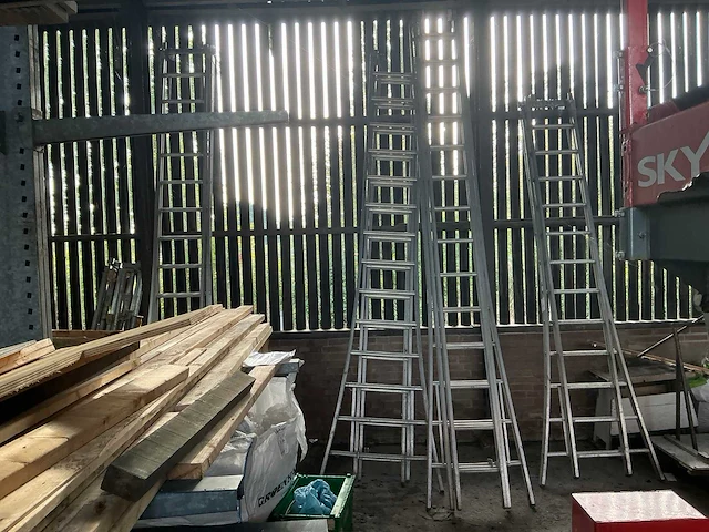 Nen 2484 uitschuif ladder - afbeelding 1 van  4