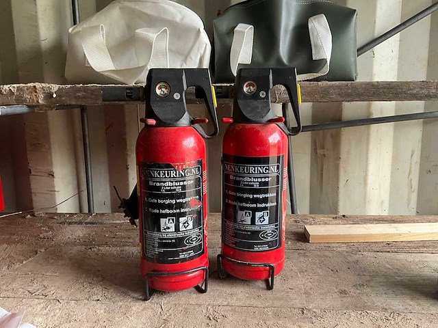 Nen schuim 2 liter brandblusser (2x) - afbeelding 1 van  5