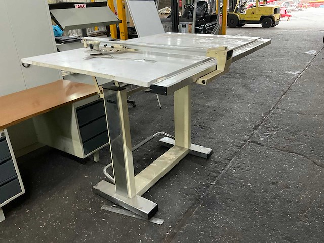 Neolt elite meet- & aftekentafels - afbeelding 2 van  6