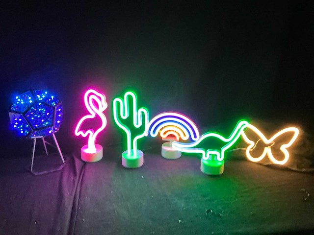 Neon lamp (385x) - afbeelding 1 van  7