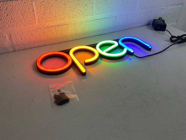 Neon open - afbeelding 1 van  1