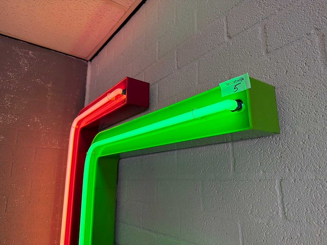 Neon verlichting - afbeelding 2 van  2