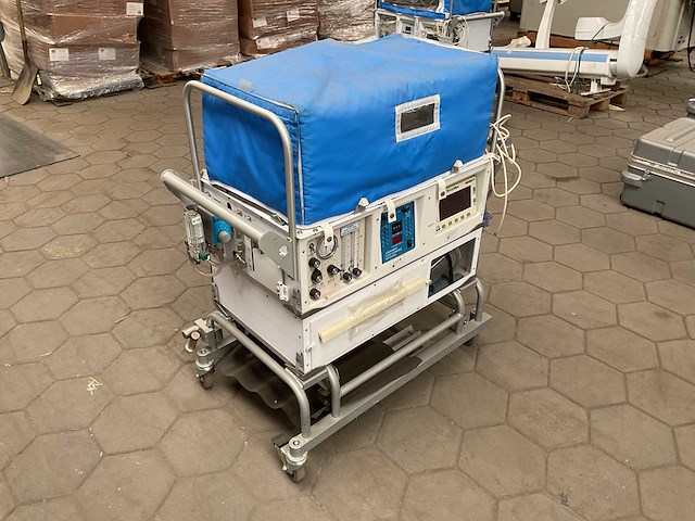 Neonatale transportincubator - afbeelding 1 van  6