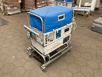 Neonatale transportincubator - afbeelding 1 van  6