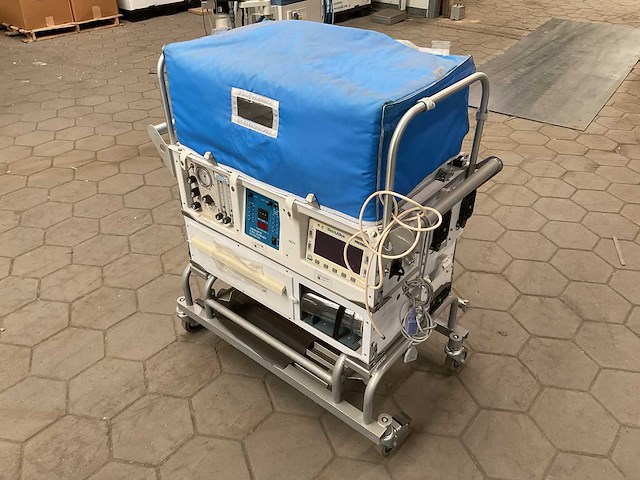 Neonatale transportincubator - afbeelding 2 van  6