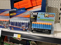 Nerf producten op schap. - afbeelding 2 van  3