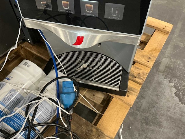 Nescafé koffieautomaat incl. meubel + waterchiller - afbeelding 3 van  15