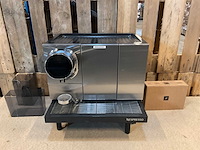 Nespresso - momento coffee & milk 120 - koffiemachine - afbeelding 2 van  4