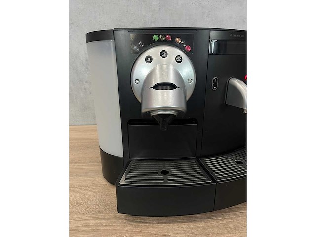Nespresso gemini 200 - professionele koffiemachine - afbeelding 9 van  14