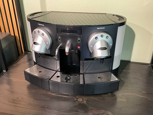 Nespresso gemini 200 koffiemachine - afbeelding 1 van  2
