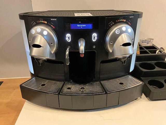 Nespresso gemini 734/cs233 koffiemachine - afbeelding 3 van  5