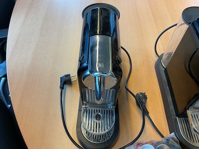 Nespresso magimix koffie- & espressomachines (2x) - afbeelding 2 van  2