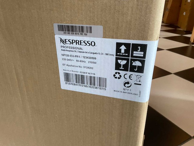 Nespresso momento 120 - 232 np120 koffiemachine - afbeelding 3 van  3
