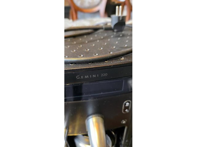 Nespresso professional koffiemachine gemini220 - afbeelding 2 van  2