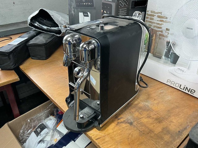 Nespresso sne800 koffie- & espressomachines - afbeelding 1 van  4