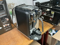 Nespresso sne800 koffie- & espressomachines - afbeelding 2 van  4