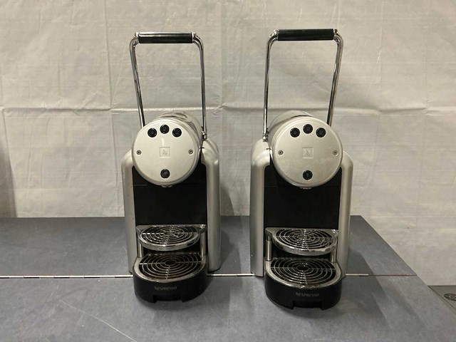 Nespresso zenius koffie- & espressomachines (2x) - afbeelding 1 van  7