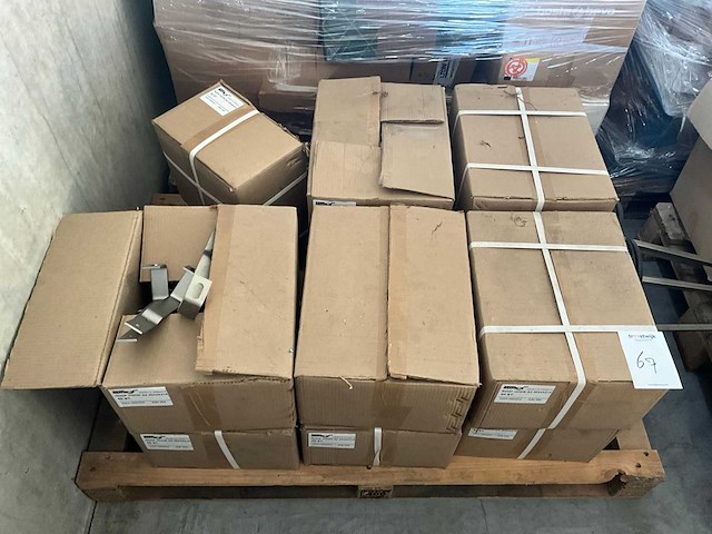 Nestinox dakhaak 30x4x215 (550x) - afbeelding 4 van  5