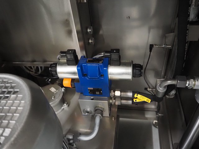 Nesto - afbeelding 2 van  13