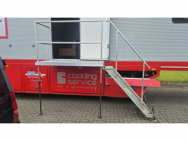 Netam-fruehauf hospitality crosstrailer motorsport oplegger of-60-53 - afbeelding 26 van  27