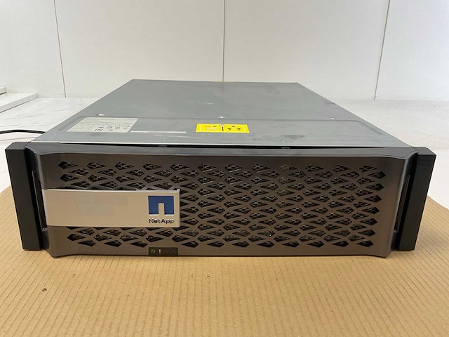 Netapp (naf-1301) professional rack-mount hybrid storage system - afbeelding 1 van  5