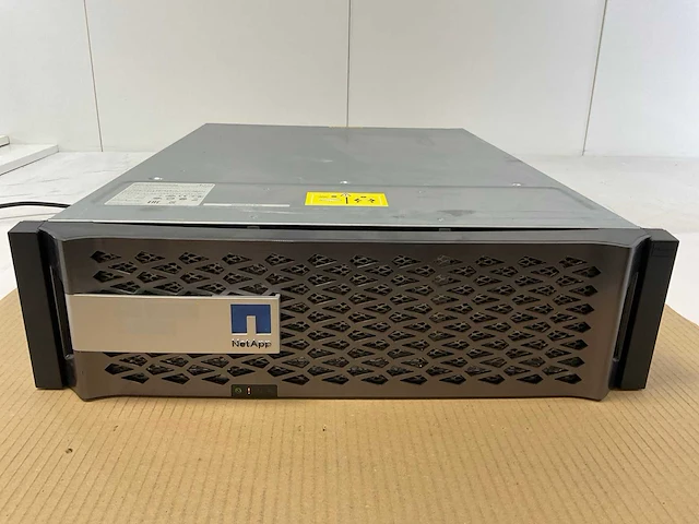 Netapp (naf-1301) professional rack-mount hybrid storage system - afbeelding 1 van  9
