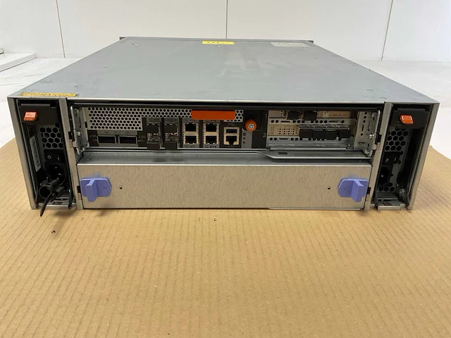 Netapp (naf-1301) professional rack-mount hybrid storage system - afbeelding 6 van  9