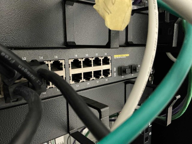Netgear 19" switch (2x) - afbeelding 3 van  4