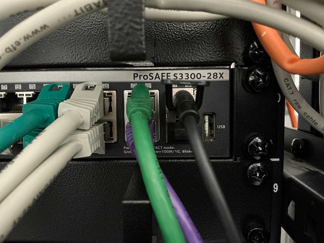 Netgear 19" switch (2x) - afbeelding 4 van  4