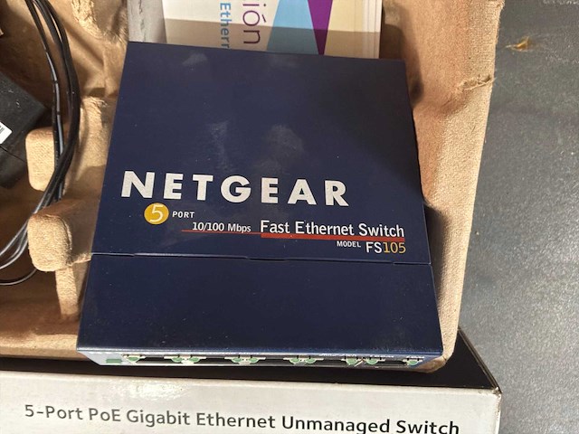 Netgear 300 ethernet switch - afbeelding 1 van  5