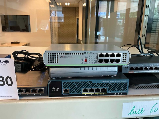 Netgear, cisco, tp-link, linksys switches - afbeelding 4 van  5