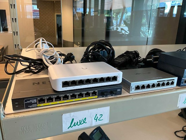 Netgear, cisco, tp-link, linksys switches - afbeelding 2 van  5