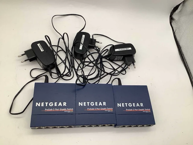 Netgear gs105 wifi, router & switch gigabyte (3x) - afbeelding 2 van  5