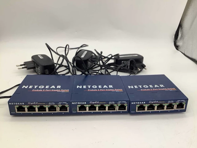 Netgear gs105 wifi, router & switch gigabyte (3x) - afbeelding 3 van  5